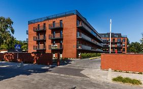 Słoneczne Pilice - Apartament w Centrum z Garażem blisko Plaży